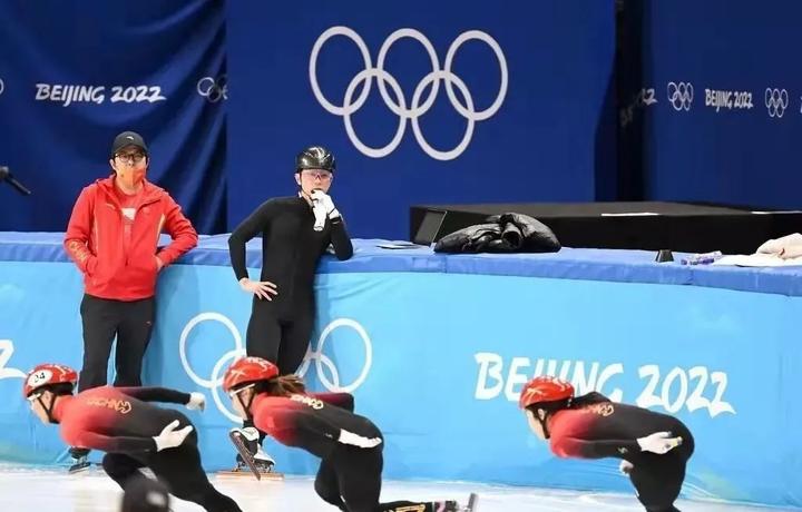 历史短道速滑冠军_历史短道速滑韩国最强4人接力_短道速滑历史