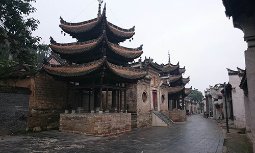 秦朝暮楚是什么成语_朝秦暮楚时期和人物_朝秦暮楚的历史人物
