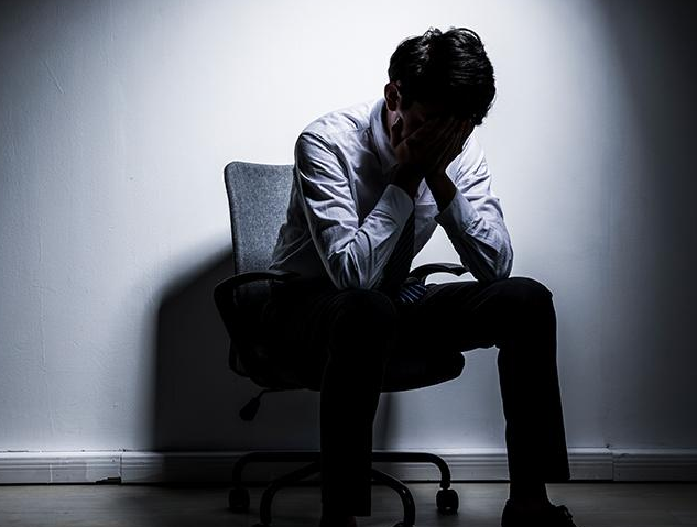 当今很残酷只有赚钱是条路_当今社会很残酷只有挣钱是出路_当今社会残酷的现实