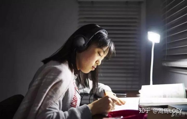 美国学生放假时间2024_美国学生上学时间_美国学生