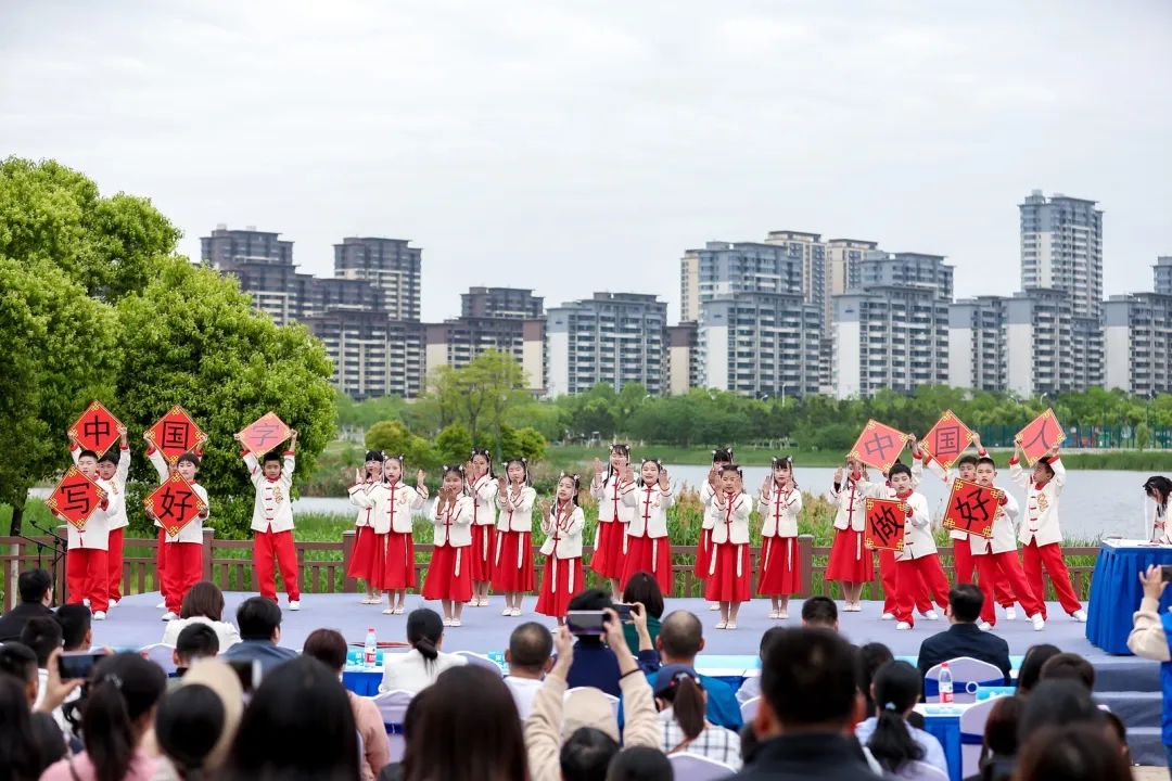 国学诵读经典手抄报内容_国学诵读经典表演_国学经典诵读