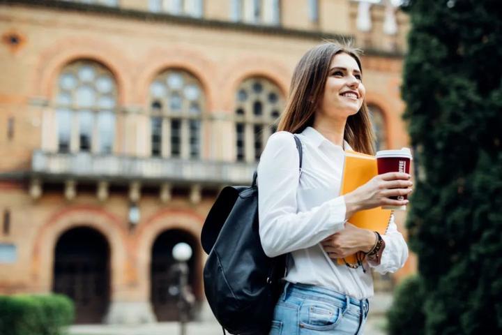 学校美国政治难不难_美国学校_eecs是什么学校美国