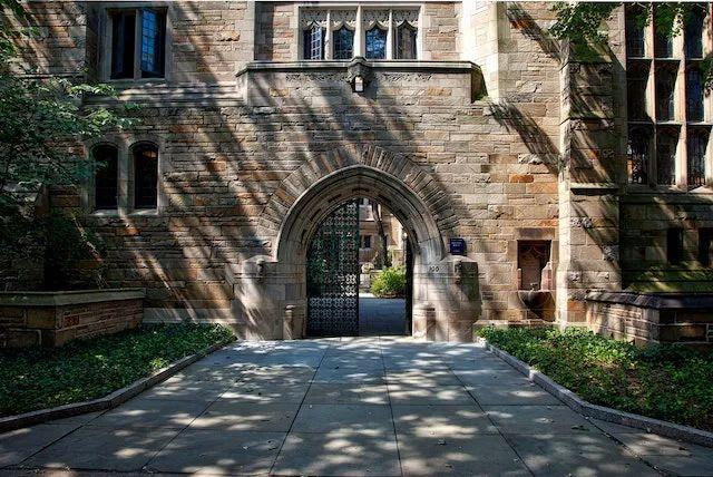 eecs是什么学校美国_假的驾驶学校美国_美国学校