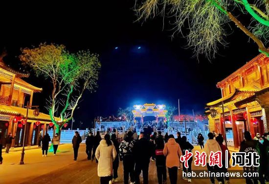 故城县大运河历史文化街区夜景。 齐红雨 摄