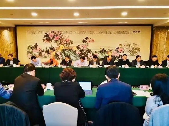 阶层人士社会人是指什么_社会阶层人士要干什么_社会阶层人士是什么人