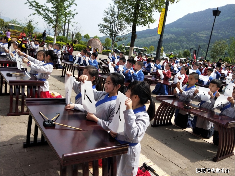 幼儿园国学堂_国学园幼儿教师工作内容_幼儿园国学