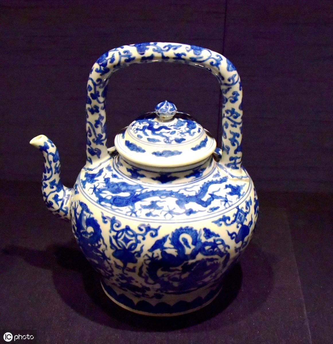 青花瓷历史_青花瓷历史_青花瓷的出现