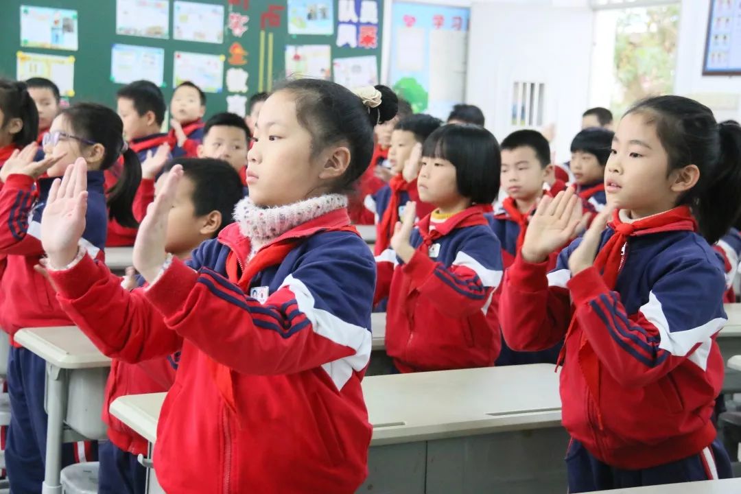 国学操_国学操《弟子规》_国学操天地玄黄台词