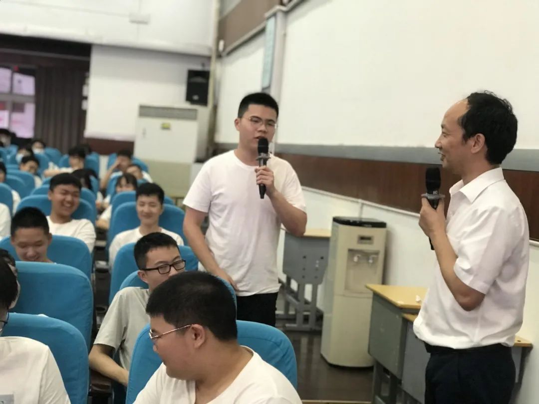 高中政治历史学什么_高中政治历史学好学吗_怎样学好高中政治历史