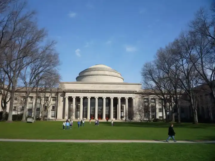 美国学_ru是什么大学美国_山河大学美国