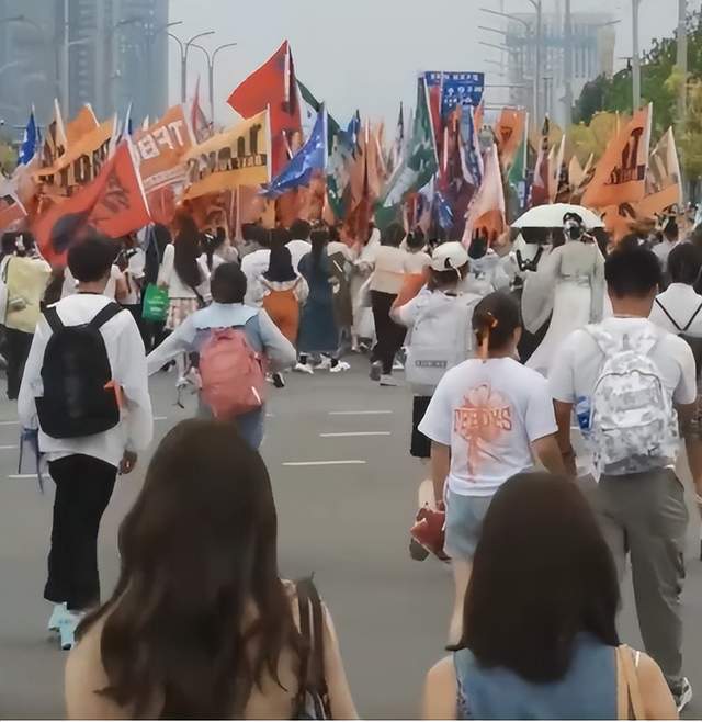 年轻人的社会责任_年轻责任社会人怎么形容_年轻人社会责任