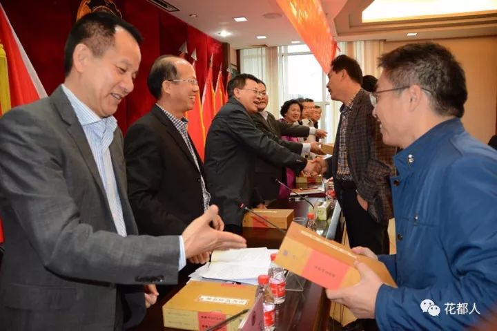 老文史资料不及老瓷器值钱_老文史楼_老文史