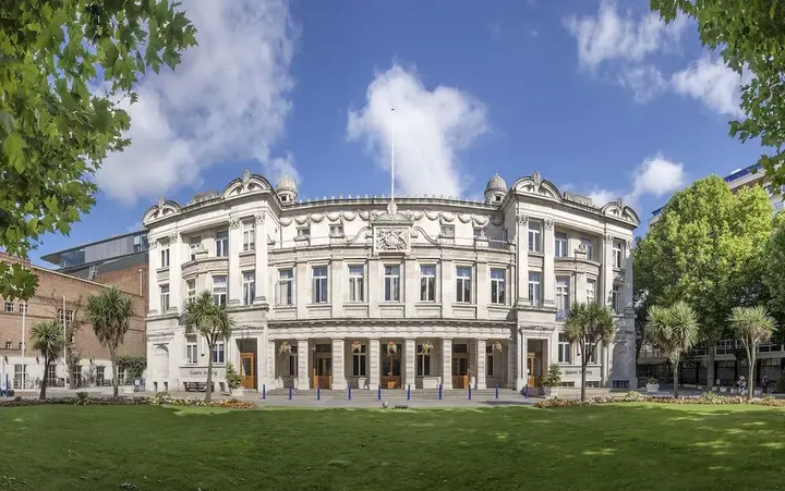 英国学校假期时间表2024_英国学校排行_英国学校