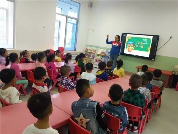 国学教育培养孩子什么_国学教育是什么意思_国学教育