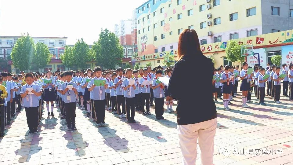 国学诵读经典篇目_国学经典诵读_国学诵读经典表演