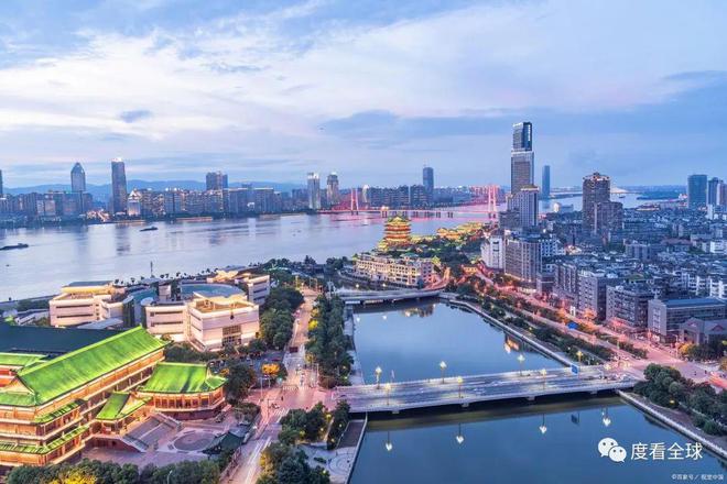探寻历史的足迹实践活动报告_探寻历史足迹_足迹探寻历史的作文