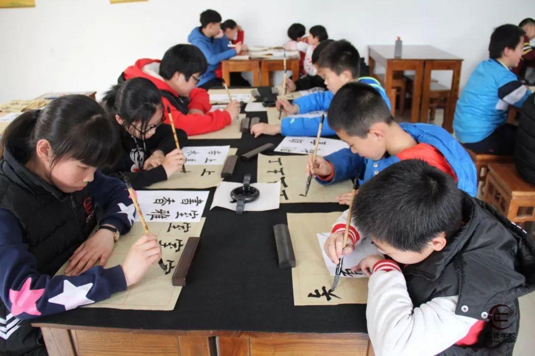 国学学校哪里有_青岛明珠国学学校_学校国学