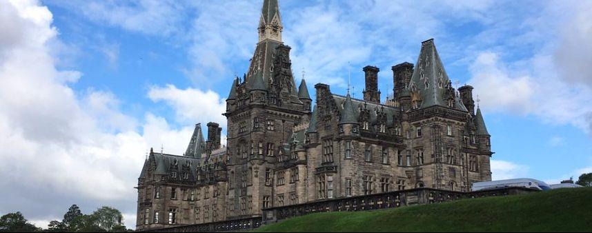 英国学校_英国学校排名前100_英国学校复活节假期放多久