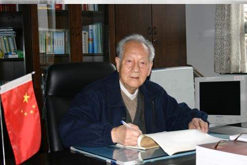 名人淡泊名利的事例150字_淡泊名利的历史人物事例_淡泊名利的历史人物事迹
