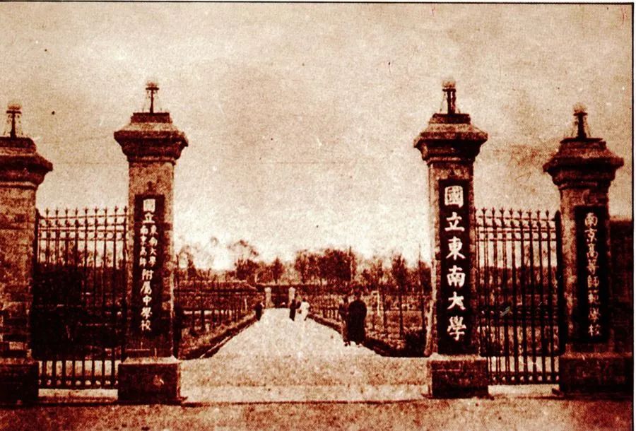 新民主主义社会领导_新民主主义社会领导_新民主主义社会领导