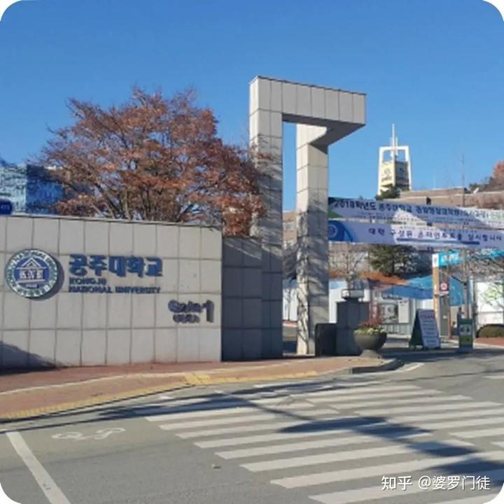 韩国学生的校服_韩国学生发型_韩国学生