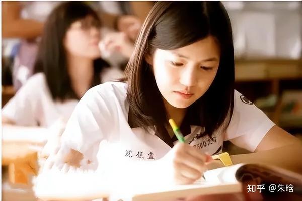 民国学生装_民国时期学生装_民国学生装