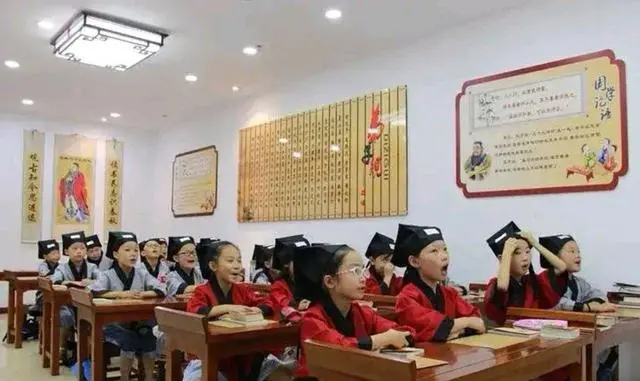 国学幼儿园和普通幼儿园哪个好_国学幼儿园_幼儿国学