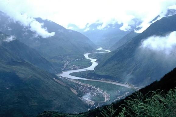 都江堰历史背景_都江堰历史_都江堰历史价值