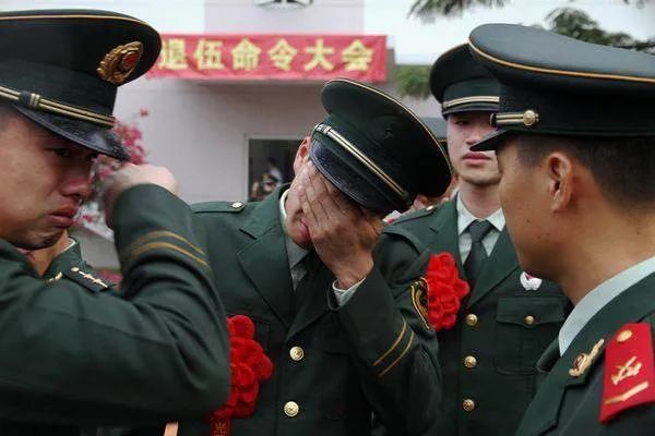 当兵有好有坏是吗_当兵好处坏处_当兵在社会上有什么好处