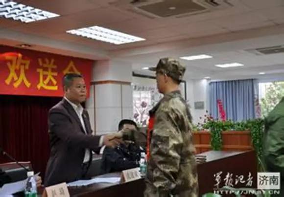 当兵好处坏处_当兵有好有坏是吗_当兵在社会上有什么好处