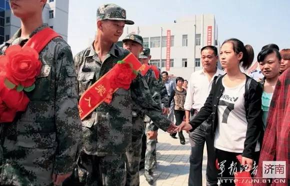 当兵好处坏处_当兵有好有坏是吗_当兵在社会上有什么好处