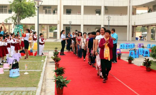 国学操_国学操天地玄黄台词_国学操千字文