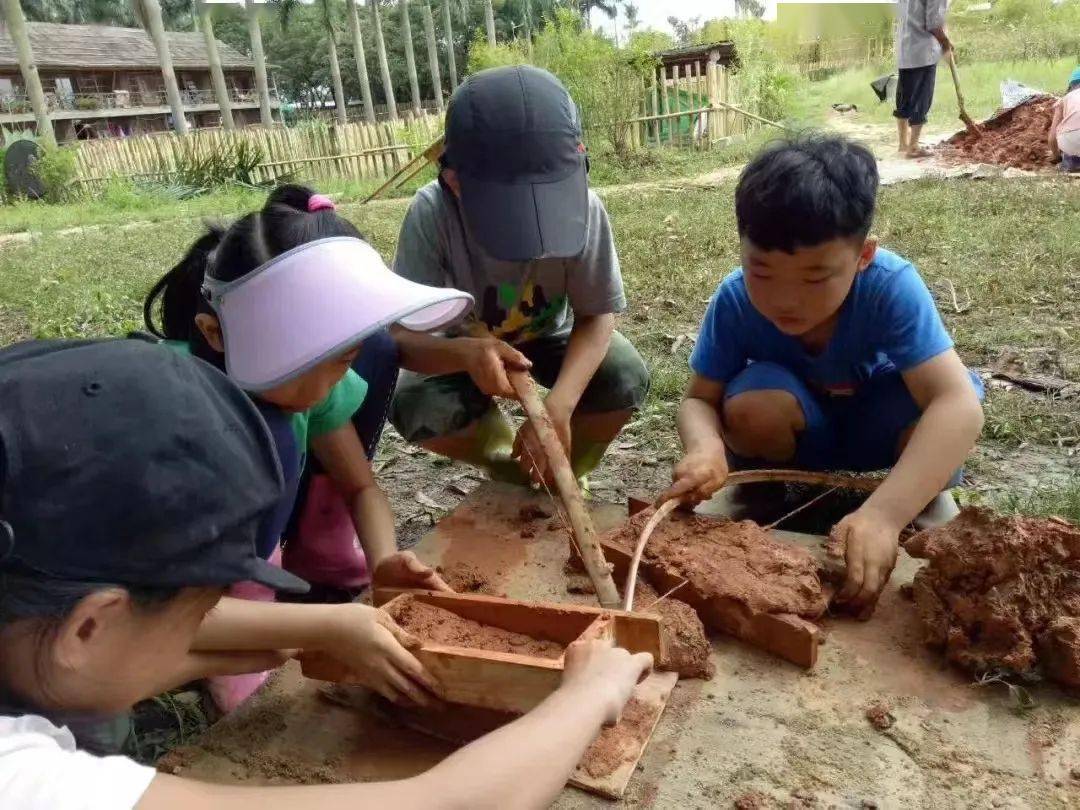 国学园幼儿教师工作内容_国学幼儿园宣传图片_国学幼儿园