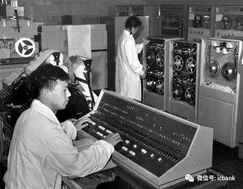 半导体材料历史_半导体研究历史_半导体历史研究报告