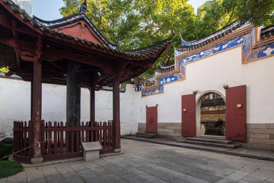 福建文史_福建文史哲法类专升本_福建文史类专升本分数线