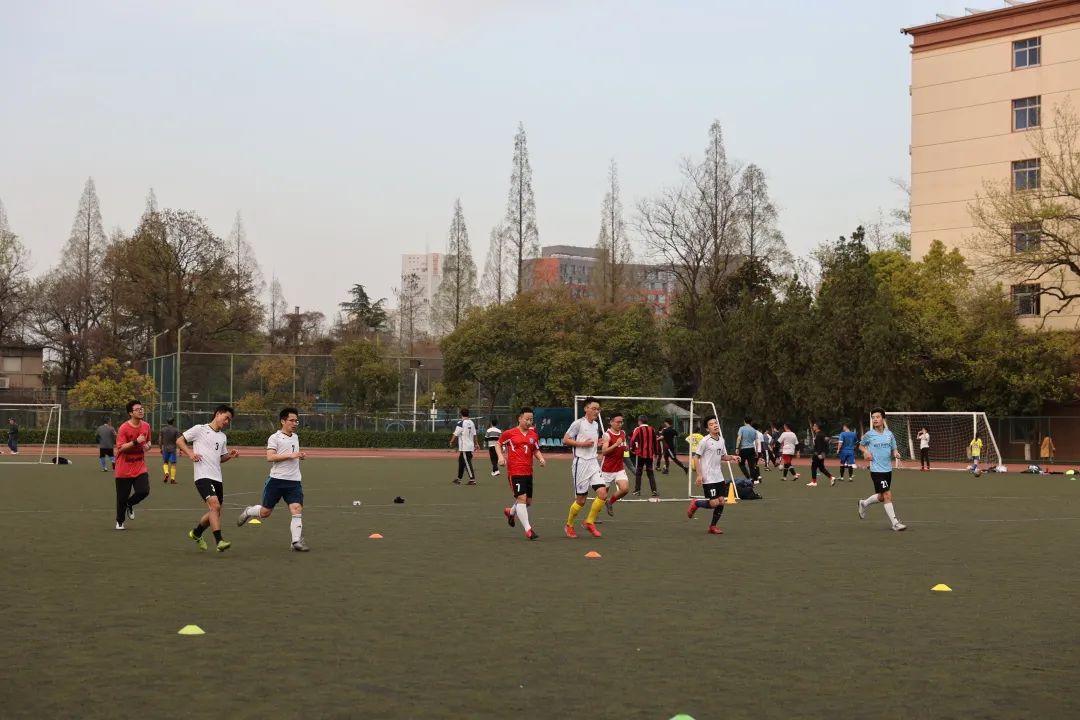 全国学_全国学术会议_全国聋哑学西点蛋糕培训学校