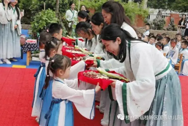 国学幼儿园_国学幼儿园宣传图片_幼儿园国学堂