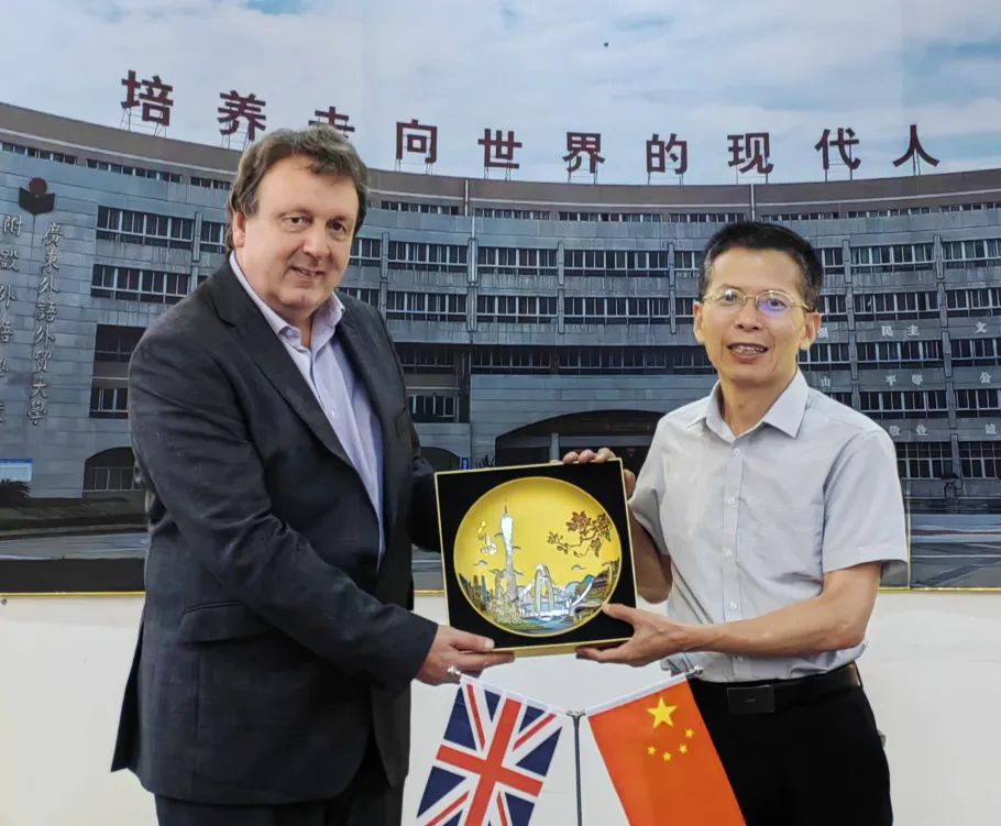英国学校_英国学校三个主要假期_英国学校申请费大概多少