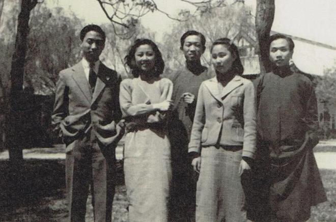 旗袍历史起源_旗袍历史演变_旗袍历史