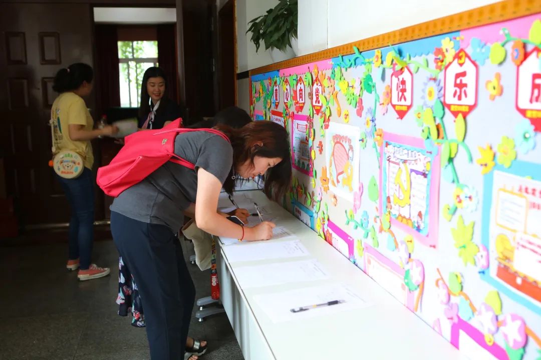 幼儿社会行为有哪些_幼儿社会行为主要有_行为社会幼儿有哪些方面