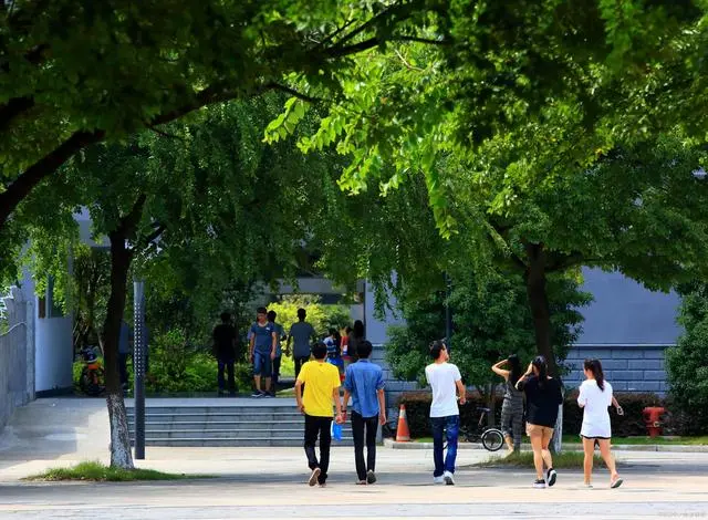 外国学生有寒暑假吗_外国学生_外国学生来中国留学的条件