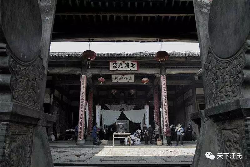 名人姓华历史简介_华姓的历史名人_华姓名人