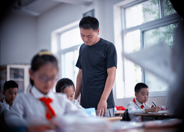 美国学生上学时间_美国学生反战运动_美国学生