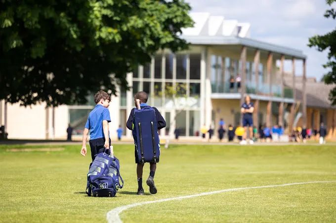 英国学制_英国学_英国阿贝学院是高中吗