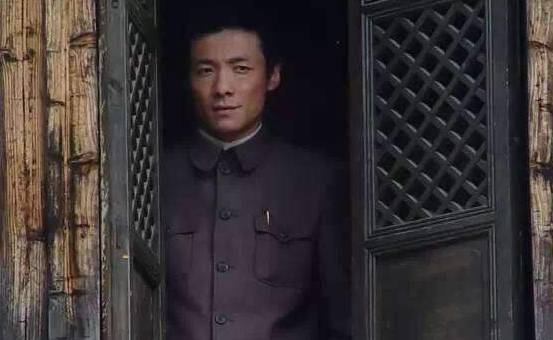 甘愿当配角的素材_关于甘愿做配角的题记_甘愿当配角的历史人物