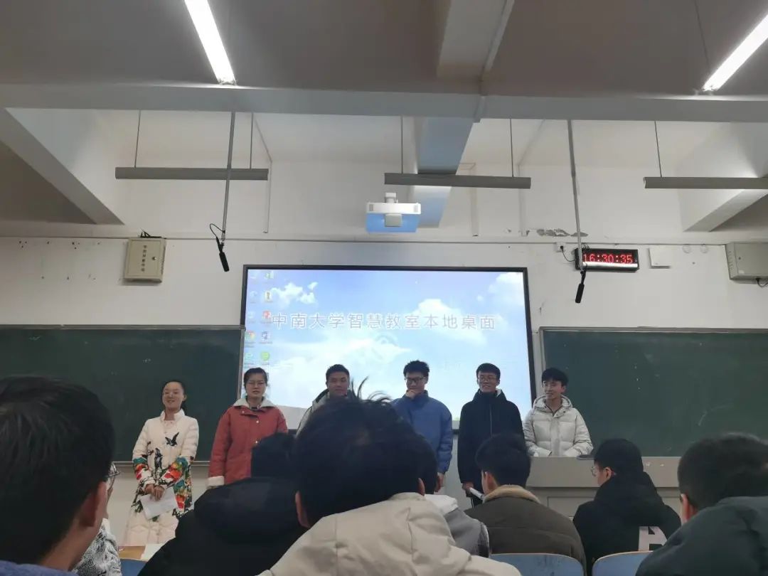 当代大学生如何践行社会主义核心价值观——专业团队