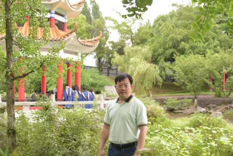 法律讲堂文史版主讲人有哪些_法律讲堂文史类_法律讲坛文史版
