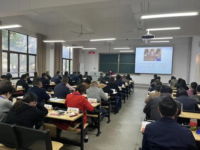 文史研究员_文史员和研究员区别_文史研究室
