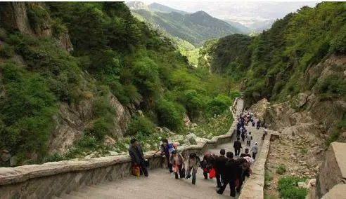 泰山历史文化价值_泰山的历史_上海泰山公寓历史