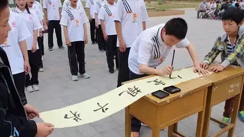 学生国学_国学学生日常_国学学生集体朗诵